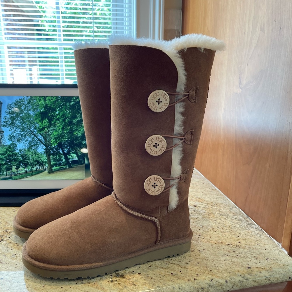 Ugg Button Boots Size 7
